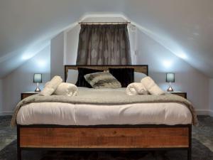 Katil atau katil-katil dalam bilik di Caffi Sali - Weluk_143