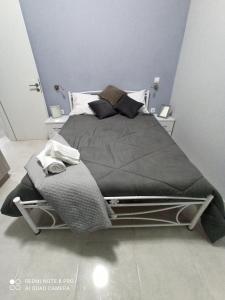 Postel nebo postele na pokoji v ubytování Lovely apartment in the center of Athens.