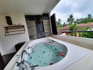Foto Chaweng Beachil asuva majutusasutuse Evergreen Resort galeriist