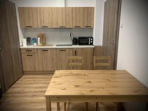 Kuchnia lub aneks kuchenny w obiekcie Hostel Sportowa