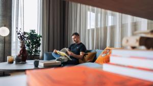 Postel nebo postele na pokoji v ubytování Smarthotel Bodø + 37 fotografií