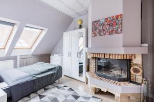 Posteľ alebo postele v izbe v ubytovaní Sunny and Central 3-Bedroom Penthouse with Garage