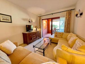 Posedenie v ubytovaní Alicate BeachFront Marbella - EaW Homes