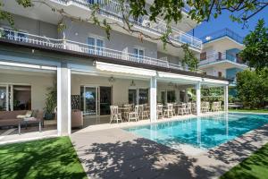 Piscina a Hotel Rivage Taormina o a prop