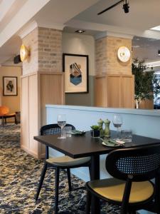 Leonardo Royal Hotel Birmingham的休息区