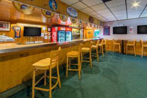TV i/ili zabavni centar u objektu Holiday Inn Club Vacations Oak n Spruce Resort in the Berkshires