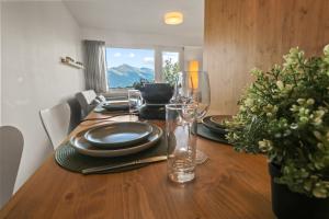Fotografie z fotogalerie ubytování Superbe appartement avec piscine v destinaci Nendaz
