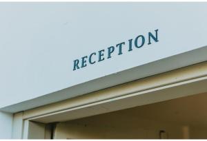Фотография из галереи Sunside Inn Hotel в Кирении