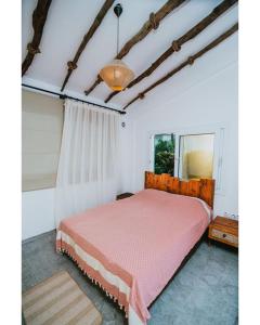 Кровать или кровати в номере Sunside Inn Hotel