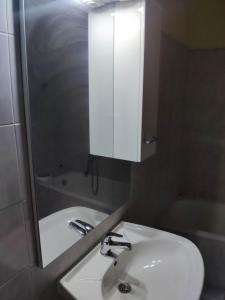 Koupelna v ubytování GCM 1 ROOMS kentro k parking