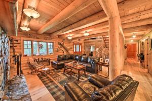 Gallery image of Waterfront Log Home with 95 Acres on Yaak River in Troy