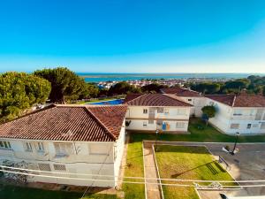 an overhead view of a row of houses at Mirador del Atlántico in El Rompido