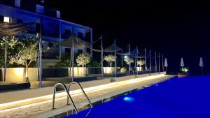 Bazén v ubytování IONIAN SUITES by Bruskos nebo v jeho okolí