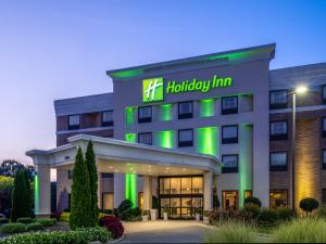 eine Darstellung des Hillton Hampton Inn in der Unterkunft Holiday Inn Greensboro Coliseum, an IHG Hotel in Greensboro