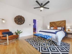 Katil atau katil-katil dalam bilik di MidCentury Mod Suite, Hudson River/Mt Beacon Views