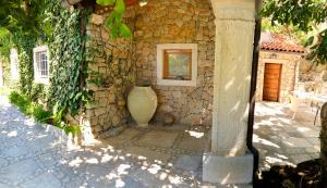 Vonkajšia záhrada v ubytovaní STONE HOUSE reTREAT