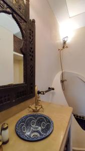 Koupelna v ubytování RIAD DAR En-Nawat