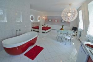 Gallery image of Dragomir Apartments in Cherkasy