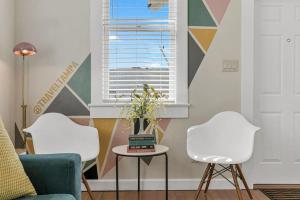 Gallery image of Modern Bungalow less than 4 blocks to 7th Ave in Ybor in Tampa