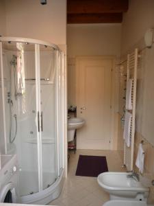 Ένα μπάνιο στο Casa dei Limoni