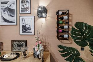 Fotografia z galérie ubytovania Zemplén Terrace - luxusapartman a belvárosban kültéri fedett jacuzzival v Miškolci
