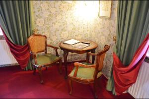 Posezení v ubytování Hotel Hohenstauffen