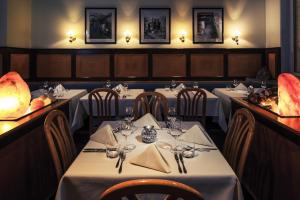 Restorāns vai citas vietas, kur ieturēt maltīti, naktsmītnē Mercure Salzburg City