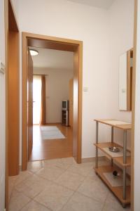 Fotografia z galérie ubytovania Apartments with parking spaces Pag - 6291 v destinácii Pag