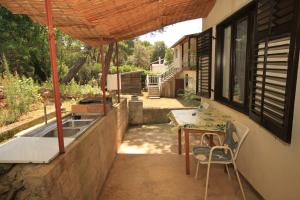Zahrada ubytování Apartments with a parking space Artatore, Losinj - 8007