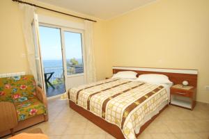 Zdjęcie z galerii obiektu Rooms by the sea Medveja, Opatija - 7775 w mieście Lovran