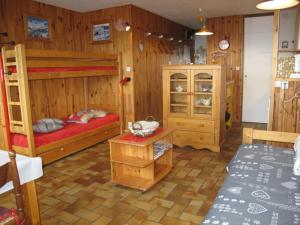 Studio La Plagne, 1 pièce, 4 personnes - FR-1-351-57の見取り図または間取り図