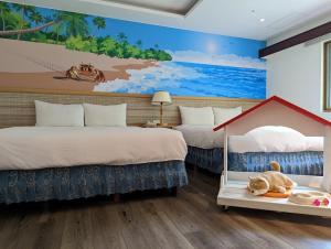 A bed or beds in a room at Howard Kenting Wonder House