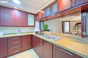 مطبخ أو مطبخ صغير في bnbmehomes - Túria Tower A