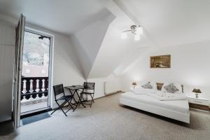 Foto dalla galleria di Hotel U Lípy a Hřensko