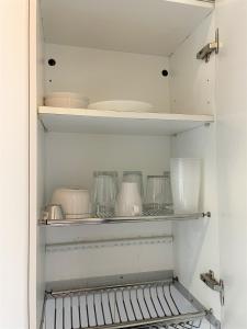Kuchnia lub aneks kuchenny w obiekcie Acogedor apartamento exterior con balcón en el Barrio de Chueca, Gran Vía con aire acondicionado