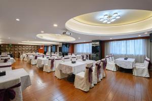Restaurace v ubytování Foshan Rezen Select Pasonda Hotel