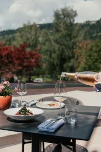 Nápoje v ubytovaní Hotel WH - Wiesnerhof
