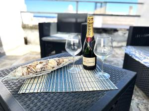 Ποτά στο Sea View Luxury House San Foca with Climate and Wi-Fi +15 φωτογραφίες