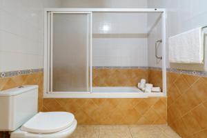 Koupelna v ubytování CT 143 - La Cala Boulevard - Apartement II + 10 fotografií