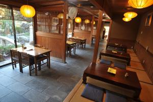Restaurace v ubytování Ryokan Yamazaki