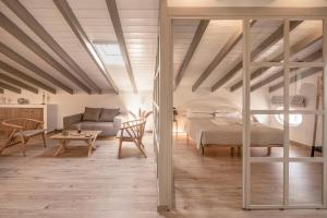 En eller flere senge i et værelse på Pentanemi Loft, Corfu Old Town + 38 billeder