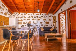 Zdjęcie z galerii obiektu Rentaliday Casa Amelia w Aronie