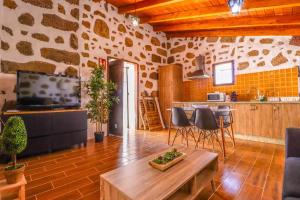Zdjęcie z galerii obiektu Rentaliday Casa Amelia w Aronie