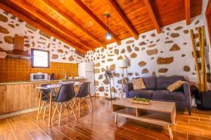 Zdjęcie z galerii obiektu Rentaliday Casa Amelia w Aronie