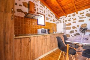 Zdjęcie z galerii obiektu Rentaliday Casa Amelia w Aronie +33 zdjęcia