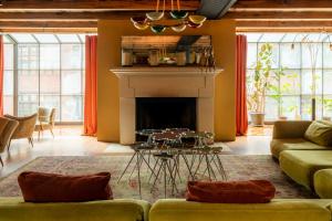 Posezení v ubytování Rooms Hotel Tbilisi