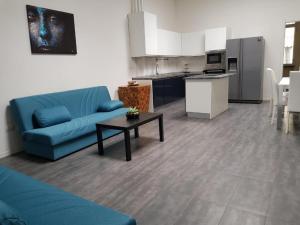 A kitchen or kitchenette at TREND APARTMENTS
