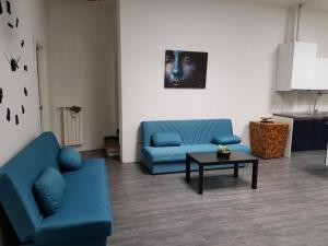 A seating area at TREND APARTMENTS