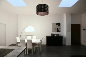 A seating area at TREND APARTMENTS