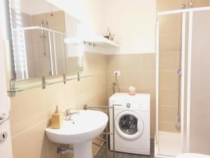 A bathroom at TREND APARTMENTS